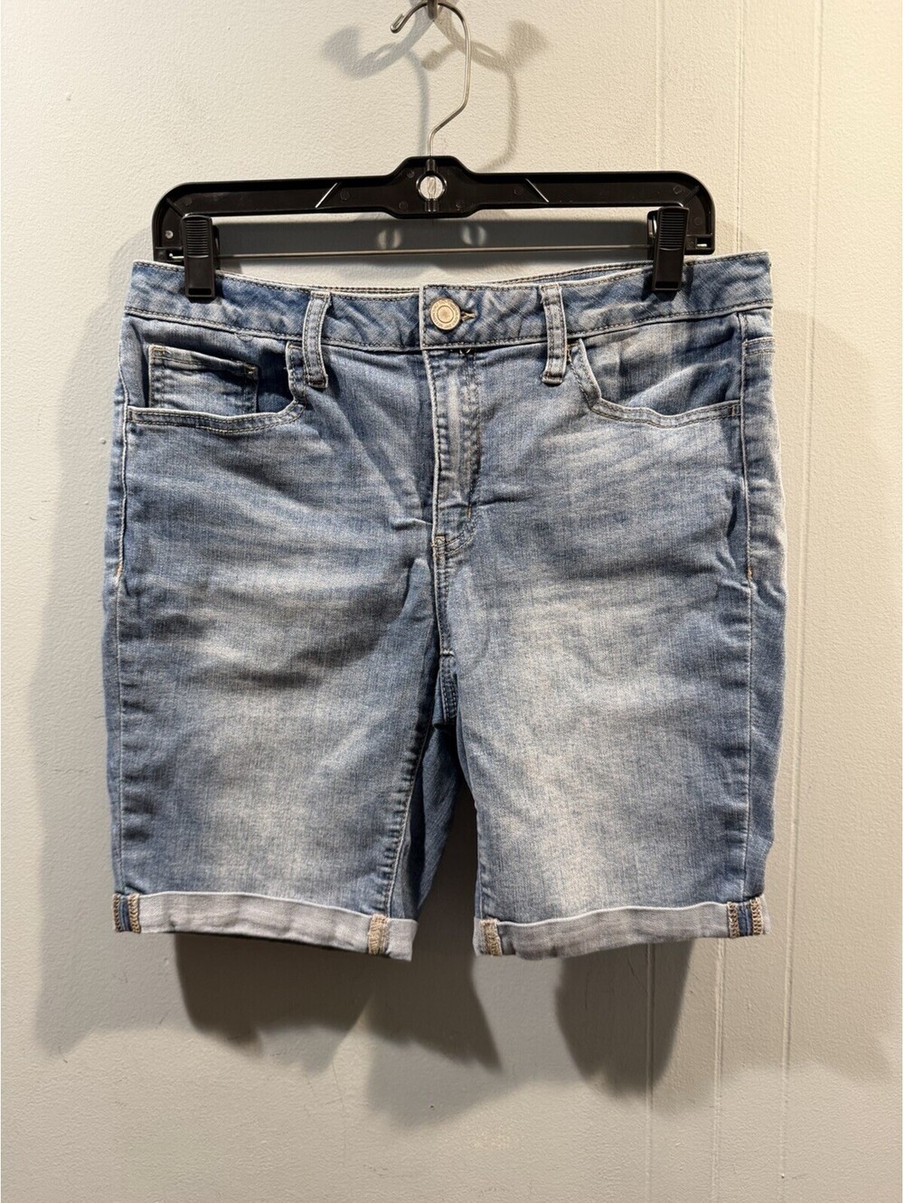 Womens S0 Low Rise Favorite Bermuda Size 13 Blue Distressed